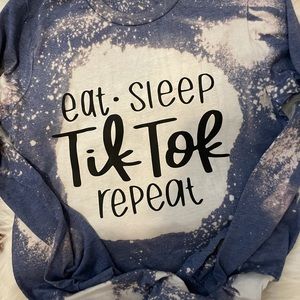 NWT Size Small long sleeve